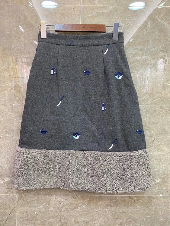 2021 early spring new fashion women's clothing embroidery flower hem color matching stitching all-match skirt 105
2021 early spring new fashion women's clothing embroidery flower hem color matching stitching all-match skirt 105