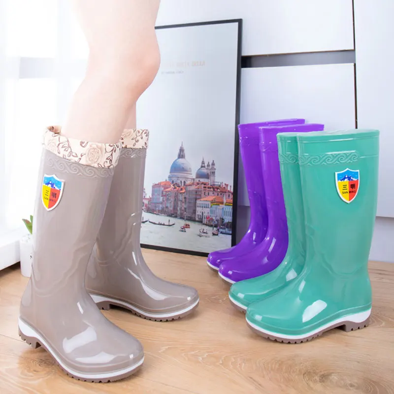Three Ming heng yu female in high add wool warm waterproof shoes antiskid rubber boots shoes site for rubber water in the kit
Three Ming heng yu female in high add wool warm waterproof shoes antiskid rubber boots shoes site for rubber water in the kit
