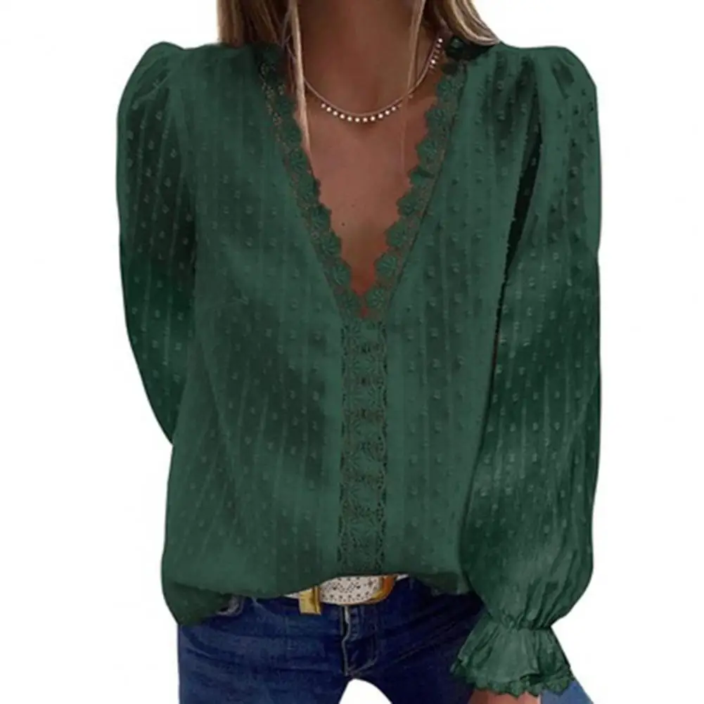 2021 New Sexy V-Neck Lace Shirt Blouse Spring Summer Short Sleeve Ladies Shirt Casual Women Solid Pullover Tops Blusa Streetwear
2021 New Sexy V-Neck Lace Shirt Blouse Spring Summer Short Sleeve Ladies Shirt Casual Women Solid Pullover Tops Blusa Streetwear