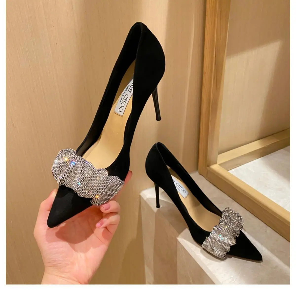 Autumn Shallow Mouth Satin Black Pointed Toe High Heels Pumps Fairy Bowknot Rhinestone Stiletto Temperament Wedding Dress Shoes
Autumn Shallow Mouth Satin Black Pointed Toe High Heels Pumps Fairy Bowknot Rhinestone Stiletto Temperament Wedding Dress Shoes