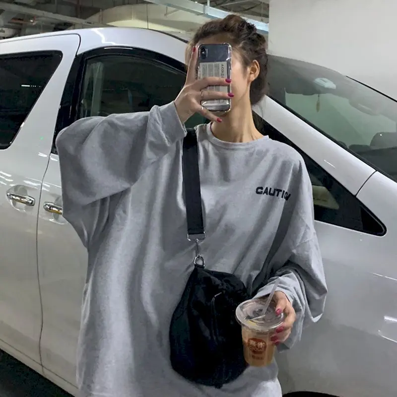 Long-sleeved Autumn Women T-shirt Missing Underwear Fashion Printed Letters Harajuku Style Tops Female Students Korean Of Loose
Long-sleeved Autumn Women T-shirt Missing Underwear Fashion Printed Letters Harajuku Style Tops Female Students Korean Of Loose