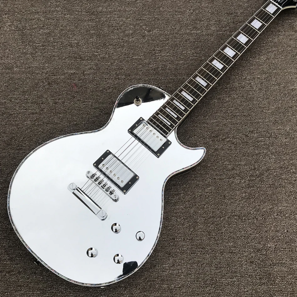 Rosewood fingerboard electric guitar, Chrome hardware, Mirror face body electric guitar, Free shipping
Rosewood fingerboard electric guitar, Chrome hardware, Mirror face body electric guitar, Free shipping