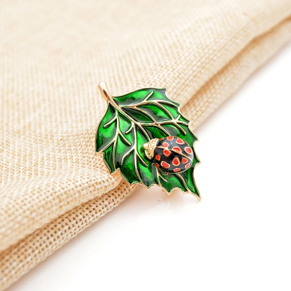 Young Tulip Fresh Spring Green Leaf Brooches For Women Trendy Design Pins Accessory Charming Garment Jewelry High Quality
Young Tulip Fresh Spring Green Leaf Brooches For Women Trendy Design Pins Accessory Charming Garment Jewelry High Quality