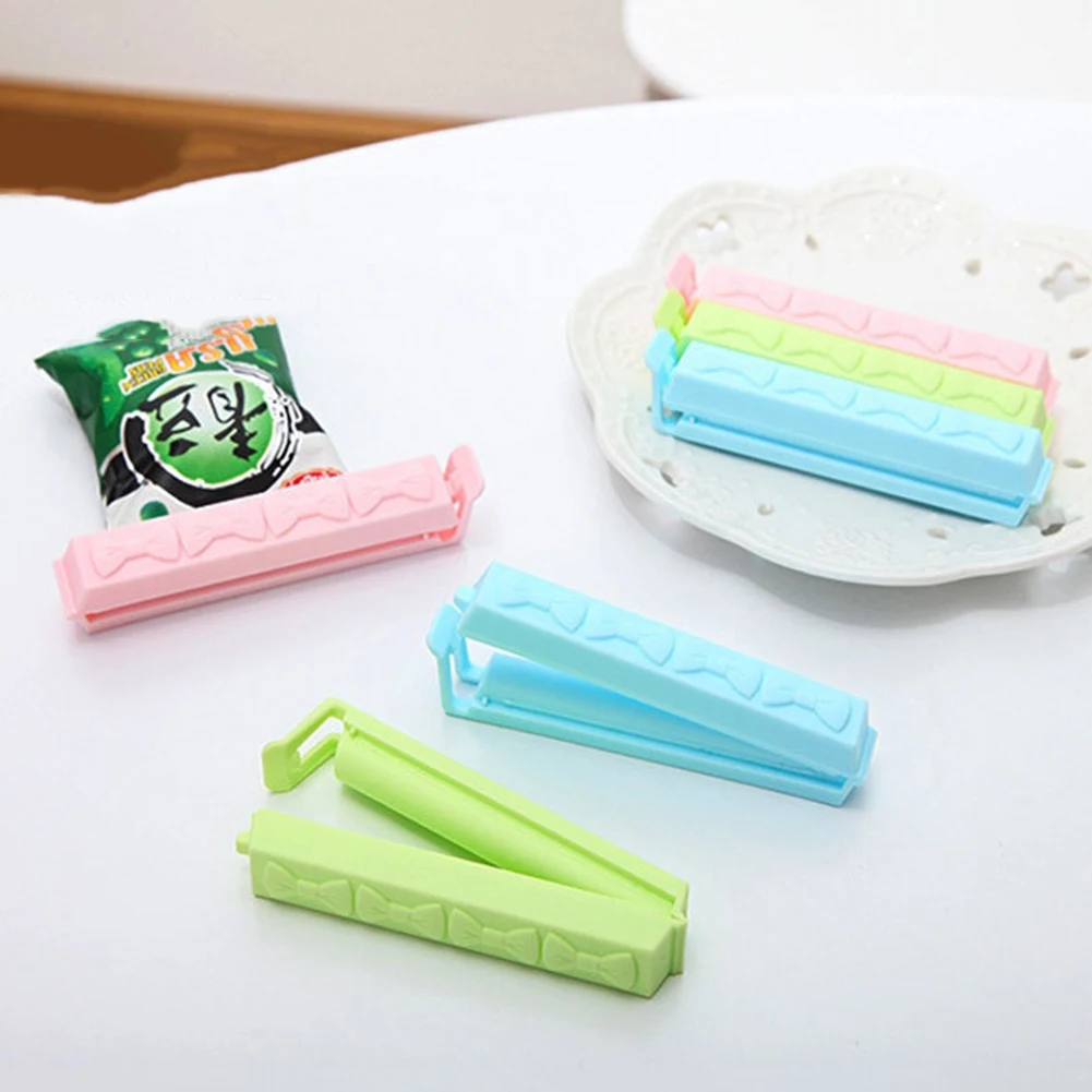 6Pcs Moisture-proof Food Sealing Clips for Snack Bags Fresh Keeping Clip Kitchen Bag Sealer No Bad Smell Durable No Sharp Edges
6Pcs Moisture-proof Food Sealing Clips for Snack Bags Fresh Keeping Clip Kitchen Bag Sealer No Bad Smell Durable No Sharp Edges