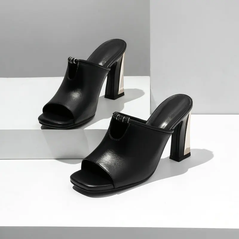 2021 Summer Slipper Woman Genuine Leather Metal with High Heels Sandals European Fashion Beach Women's Shoes Party Slippers
2021 Summer Slipper Woman Genuine Leather Metal with High Heels Sandals European Fashion Beach Women's Shoes Party Slippers