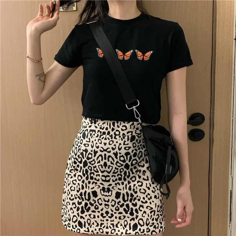 Butterfly Embroidery Slim-fit Women's T-shirts Round Neck Ladies Short-sleeved Small Sexy Cropped Tops Retro Tops Shirts Girl
Butterfly Embroidery Slim-fit Women's T-shirts Round Neck Ladies Short-sleeved Small Sexy Cropped Tops Retro Tops Shirts Girl