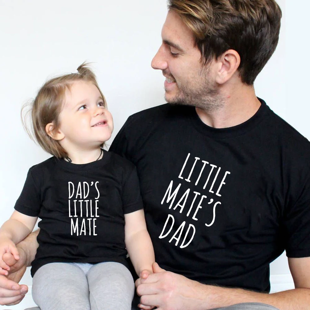1 шт. Dad's Little Mate маленькие коврики отца соответствующие папа, комплект детской одежды, Модная хлопковая одежда для папы и мамы, сына и дочери, ...
1 шт. Dad's Little Mate маленькие коврики отца соответствующие папа, комплект детской одежды, Модная хлопковая одежда для папы и мамы, сына и дочери, ...