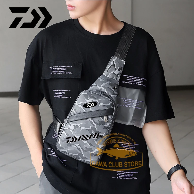 2020 Daiwa Men's Fashion Outdoor Waterproof Fishing Crossbody Bag Casual Camouflage Oxford Sports Climbing Chest Bag
2020 Daiwa Men's Fashion Outdoor Waterproof Fishing Crossbody Bag Casual Camouflage Oxford Sports Climbing Chest Bag