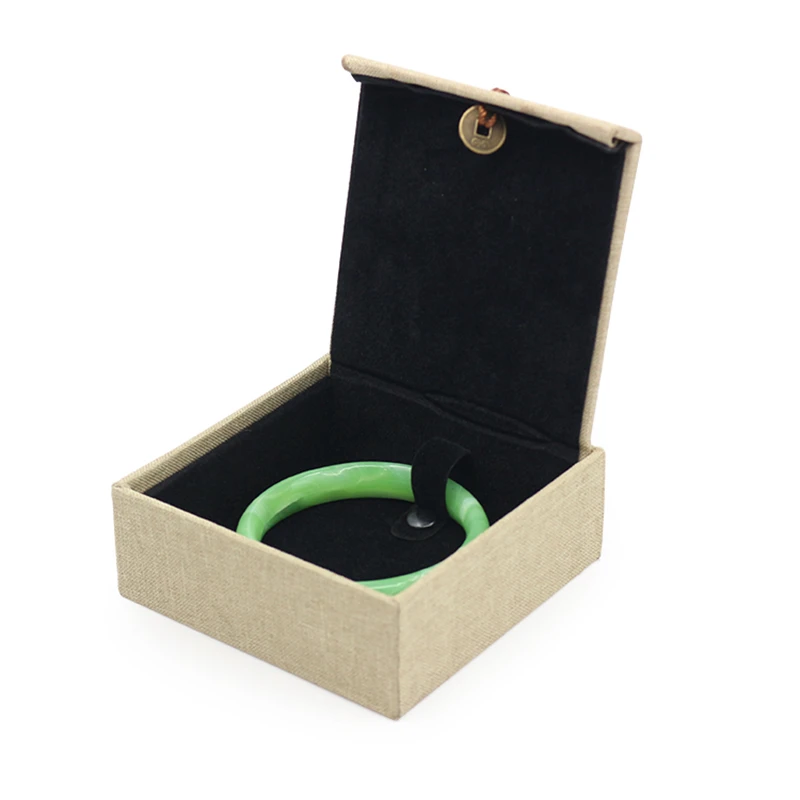 Коричневой бахромой белье ювелирные изделия, кольцо для ключей, брелок браслет Автомобильная подвесная Упаковка подарочная шкатулка для и...
Коричневой бахромой белье ювелирные изделия, кольцо для ключей, брелок браслет Автомобильная подвесная Упаковка подарочная шкатулка для и...