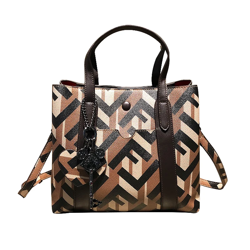 New Fashion Printing Crossbody Bag for Women Luxury Handbags Women Bags Genuine Leather Purse and Handbags Channels Handbags Cc
New Fashion Printing Crossbody Bag for Women Luxury Handbags Women Bags Genuine Leather Purse and Handbags Channels Handbags Cc