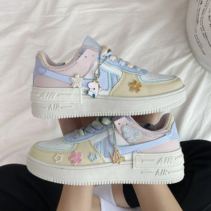2021 Women New Platform Casual Sneakers Ins Trend Fashion Low Cut Lace Vulcanized Sports Shoes Tenis Feminino Zapatillas Mujer
2021 Women New Platform Casual Sneakers Ins Trend Fashion Low Cut Lace Vulcanized Sports Shoes Tenis Feminino Zapatillas Mujer