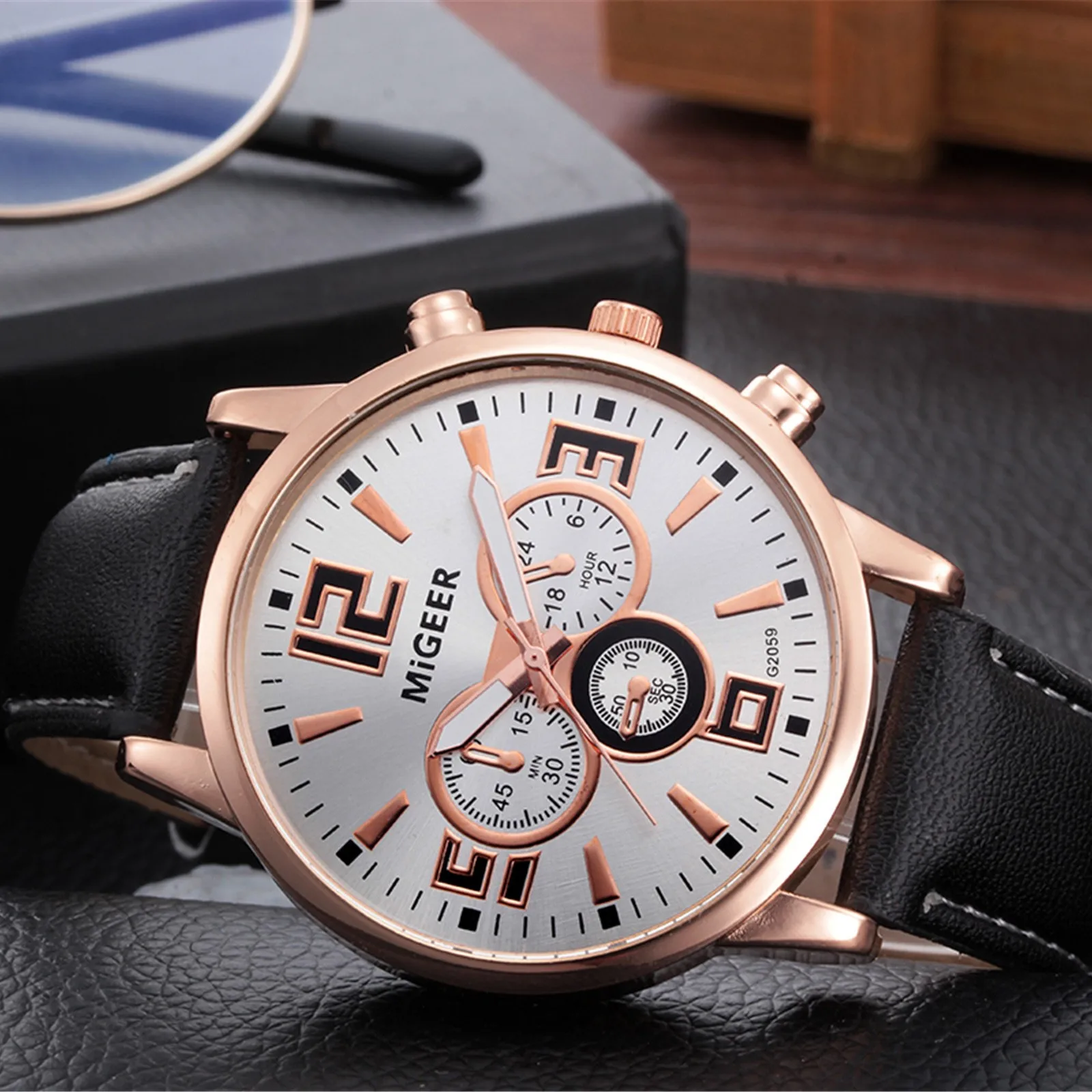 Sleek Minimalist Fashion With Strap Dial Men's Quartz Watch Gift Watch Male watches relgios masculinos mais vendidos F5
Sleek Minimalist Fashion With Strap Dial Men's Quartz Watch Gift Watch Male watches relgios masculinos mais vendidos F5