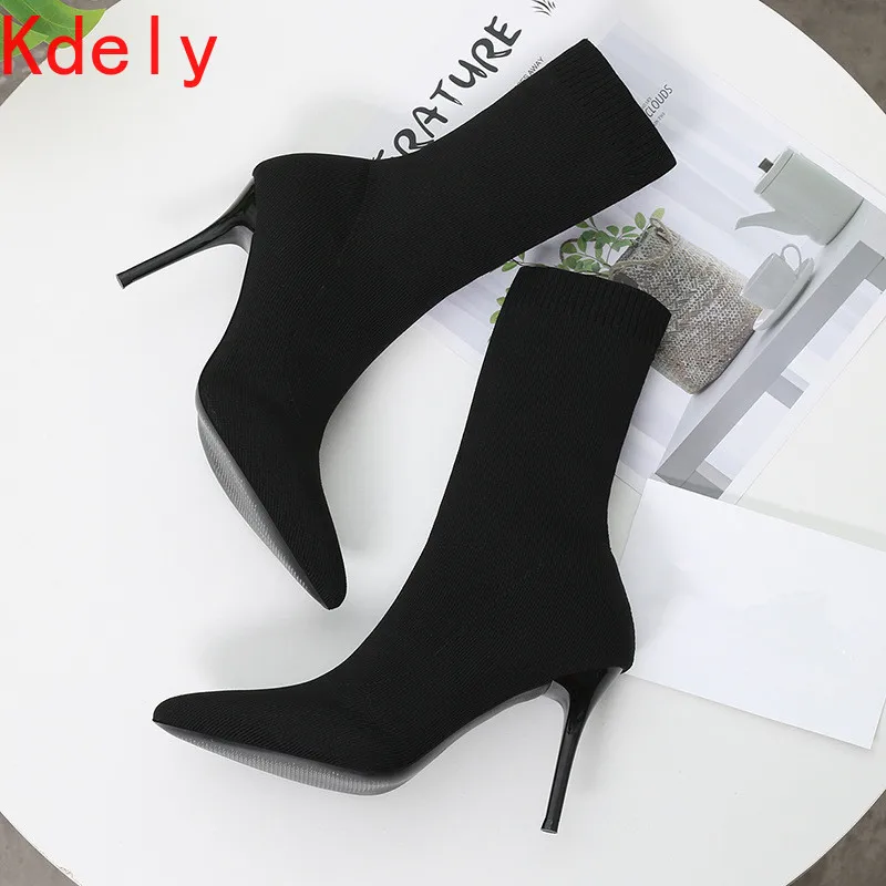 Женские ботинки с острым носком, бежевые эластичные Ботильоны на каблуке, Осень-зима 2020
Женские ботинки с острым носком, бежевые эластичные Ботильоны на каблуке, Осень-зима 2020