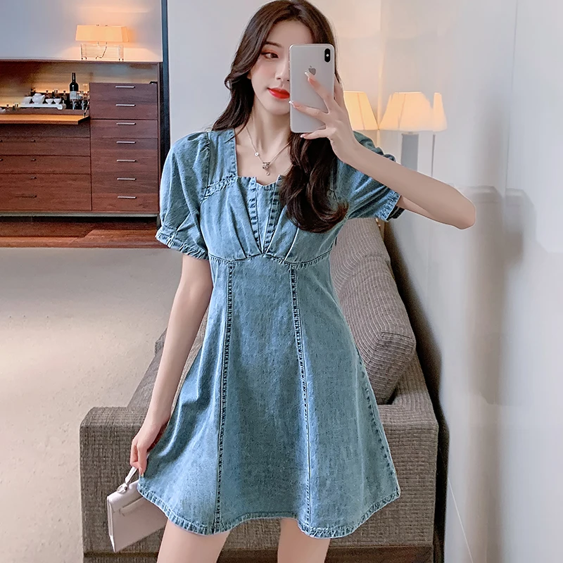 Puff Short Sleeve Square Collar Women Dresses Blue Folds Denim Slim Waist Dress Patchwork Vintage Female Mini Vestidos
Puff Short Sleeve Square Collar Women Dresses Blue Folds Denim Slim Waist Dress Patchwork Vintage Female Mini Vestidos