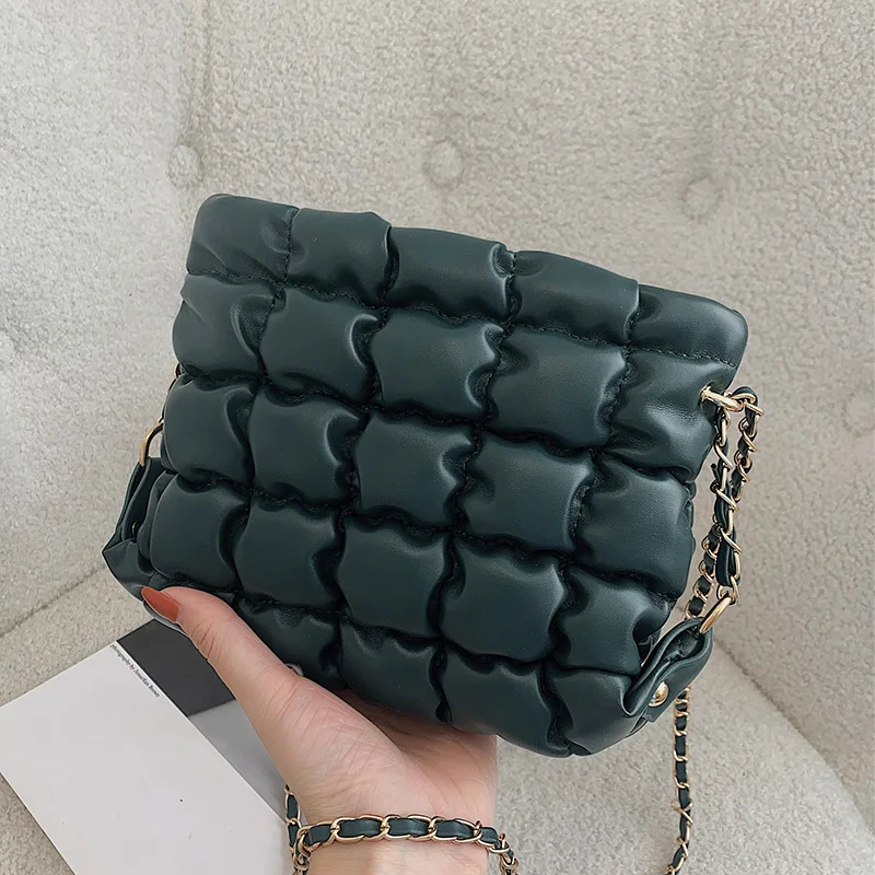 Designer Folds Chain Small Clutch PU Leather Crossbody Shoulder Bag for Women 2021 Winter Fashion Brand Handbags and Purses
Designer Folds Chain Small Clutch PU Leather Crossbody Shoulder Bag for Women 2021 Winter Fashion Brand Handbags and Purses