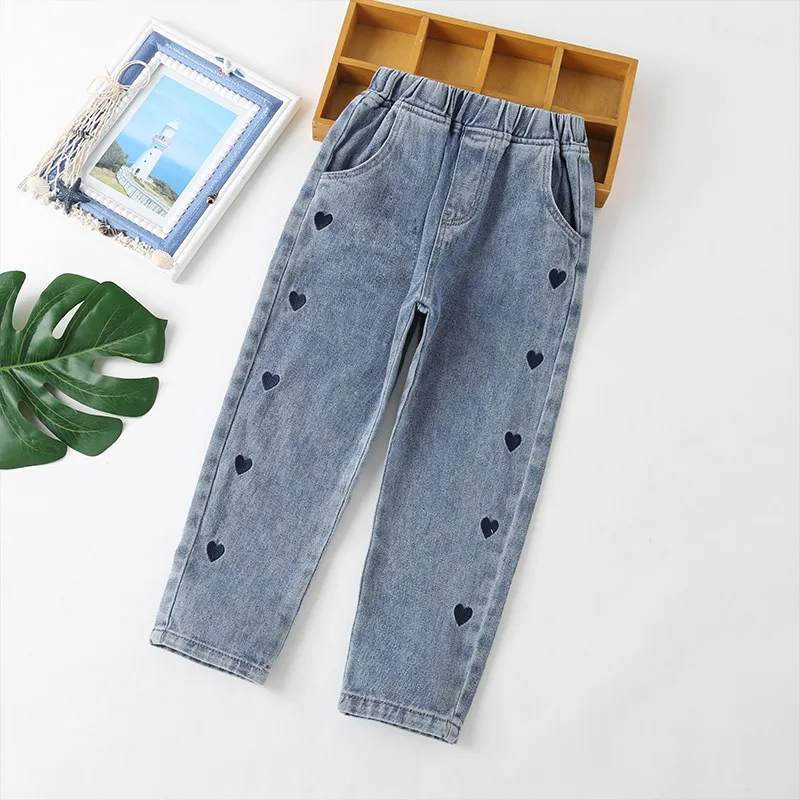 Spring and Autumn Kids Jeans Girls Korean Casual Heart Embroidery Grey Blue Straight Pants 110-160 Children's Denim 2021 NEW
Spring and Autumn Kids Jeans Girls Korean Casual Heart Embroidery Grey Blue Straight Pants 110-160 Children's Denim 2021 NEW