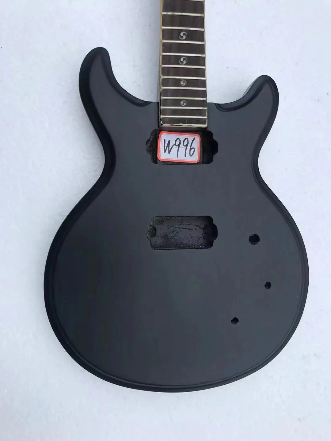 Professional DIY(Not New) Electric Guitar Good Inlays without Hardwares in Stock Free Shipping W996
Professional DIY(Not New) Electric Guitar Good Inlays without Hardwares in Stock Free Shipping W996