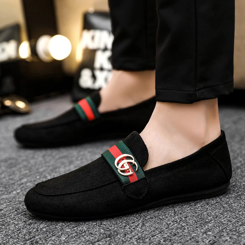 Men's Leather Shoes Metal Button Letter Cow Suede Leather Peas Shoes Male Lazy Slip-on Fashion All-Match Casual Loafers Shoes 
Men's Leather Shoes Metal Button Letter Cow Suede Leather Peas Shoes Male Lazy Slip-on Fashion All-Match Casual Loafers Shoes