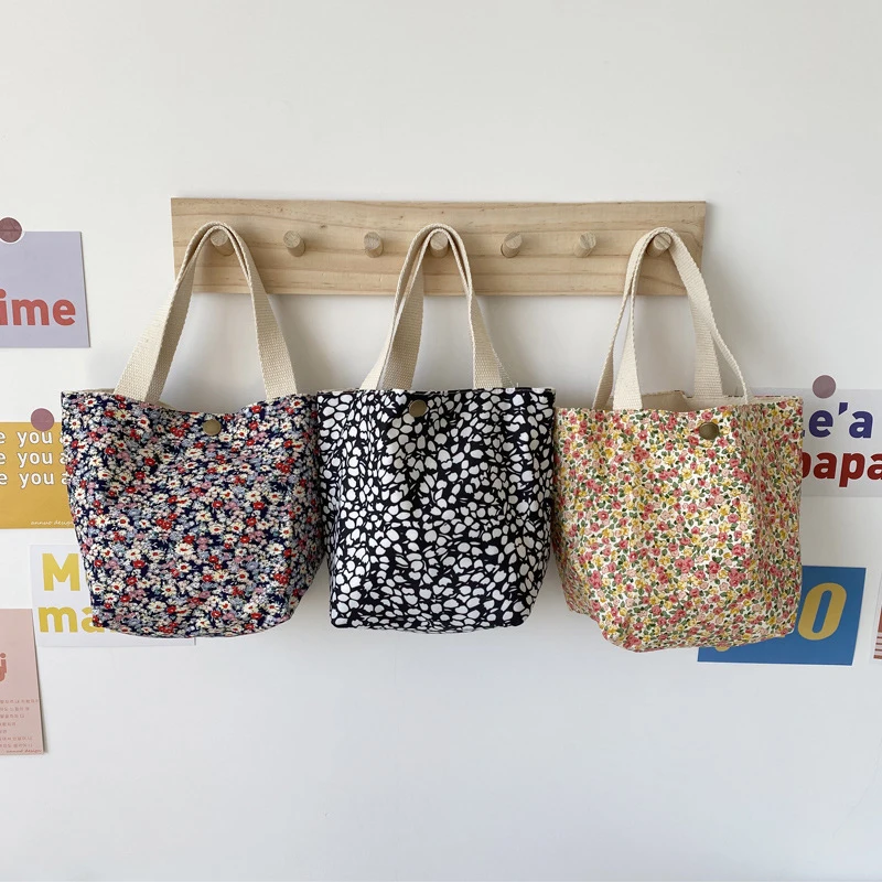 Cotton Coth Handbag Shopping Bag Portable Lunch Bag Picnic Food Floral Girl Pouch Ladies Female Small Casual Tote Bags for Women
Cotton Coth Handbag Shopping Bag Portable Lunch Bag Picnic Food Floral Girl Pouch Ladies Female Small Casual Tote Bags for Women