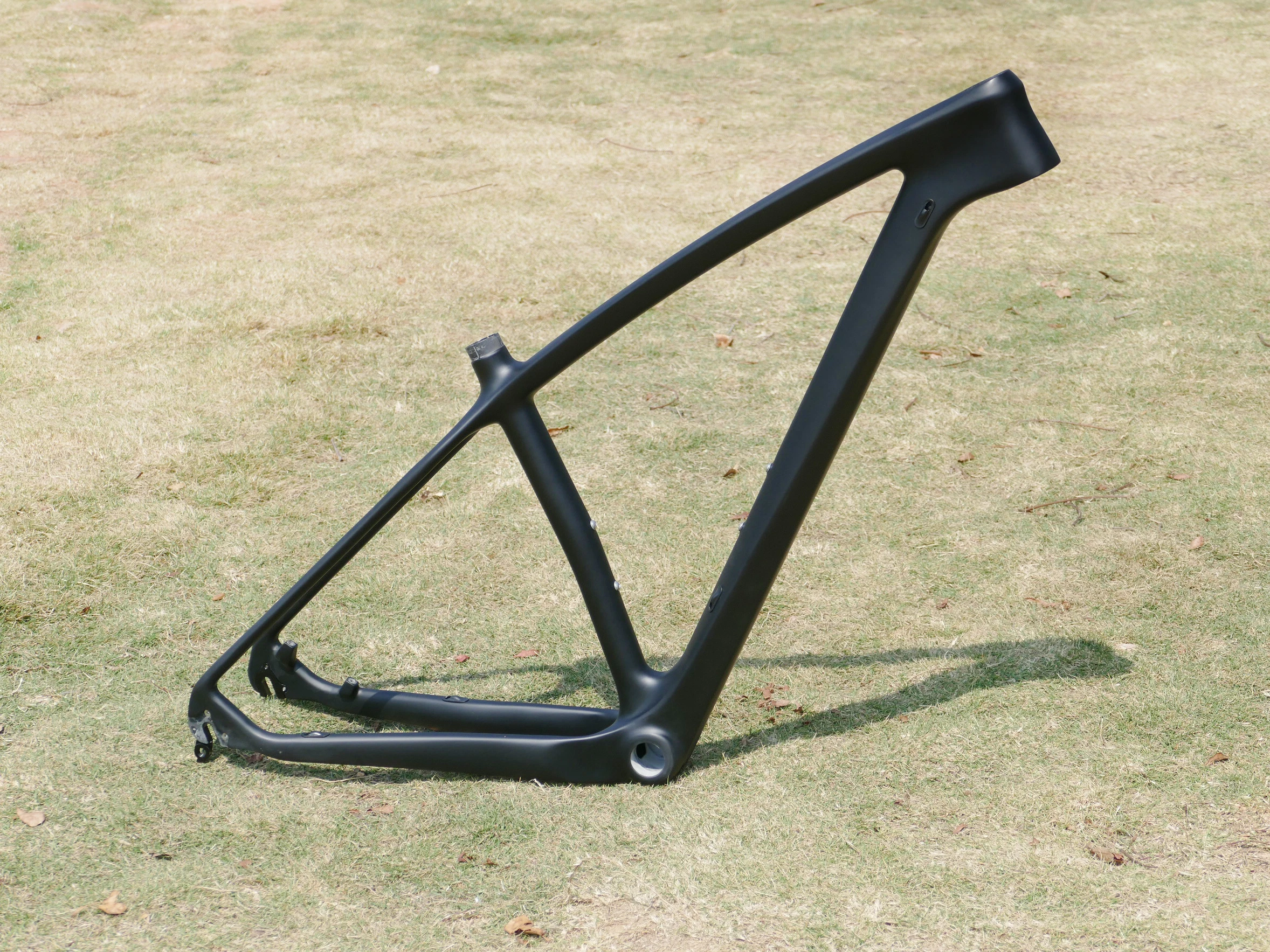 

Полностью карбоновая рама для горного велосипеда UD Matt MTB 29ER BSA, рама 15, 17, 19 дюймов для сквозной оси 142*12 мм/QR 135 мм