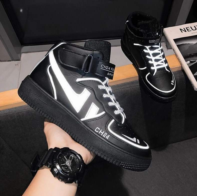 Luxury Brand 2021 New Men Shoes Breathable Men Sneakers Zapatillas Hombre High Quality Men Sports shoes men's reflect summer 
Luxury Brand 2021 New Men Shoes Breathable Men Sneakers Zapatillas Hombre High Quality Men Sports shoes men's reflect summer