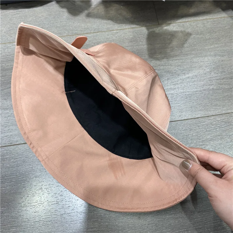 202104-2509204 new spring Satin Advanced sense solid street lady sun cap men women leisure hat
202104-2509204 new spring Satin Advanced sense solid street lady sun cap men women leisure hat