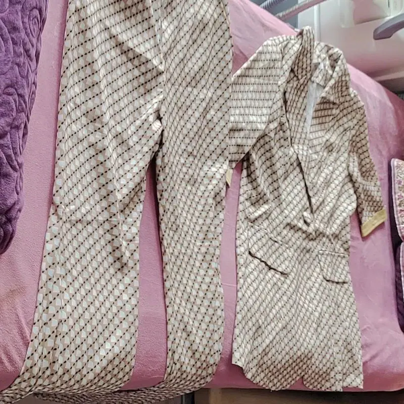 Spring Summer 2021 Women Fashion Blazer Suit Casual Lattice Blazer & Wide Leg Pant Set Female Print 2 piece Set Women Suit
Spring Summer 2021 Women Fashion Blazer Suit Casual Lattice Blazer & Wide Leg Pant Set Female Print 2 piece Set Women Suit