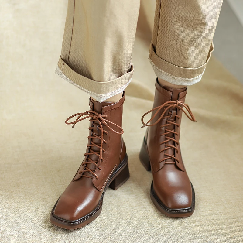 British Vintage Ladies Short Boots Chelsea Boots Lace-up Mid-heels Riding Boots Natural Leather Handmade Ankle Boots Women Shoes
British Vintage Ladies Short Boots Chelsea Boots Lace-up Mid-heels Riding Boots Natural Leather Handmade Ankle Boots Women Shoes