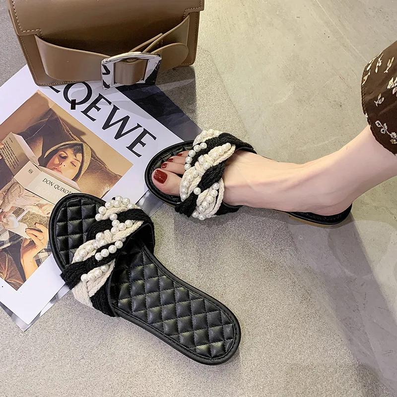 Slippers For Women 2021 New Summer Fashion Small Pearl Woven Beach Shoes Woman Korean Style String Bead Slides Flip Flops Sandal
Slippers For Women 2021 New Summer Fashion Small Pearl Woven Beach Shoes Woman Korean Style String Bead Slides Flip Flops Sandal