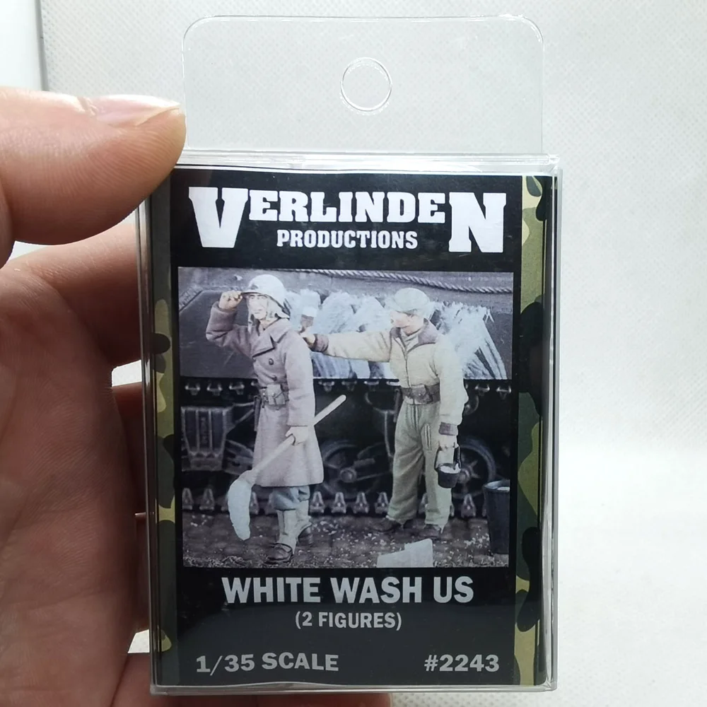 

1/35 "White Wash" US Soldiers Painting Tank WWII (2 Figures/Set) VERLINDEN #2243 Resin Kits Unassembled Uncolored