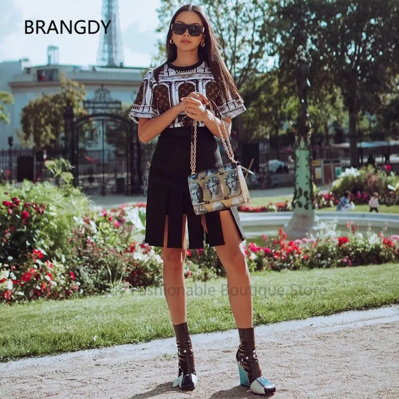 2021 Calf Leather Patti Wedge Ankle Boots Round Toe Folde Straps Back Zip Grained Goat Leather Boots Women's Cool Jacket Botas
2021 Calf Leather Patti Wedge Ankle Boots Round Toe Folde Straps Back Zip Grained Goat Leather Boots Women's Cool Jacket Botas