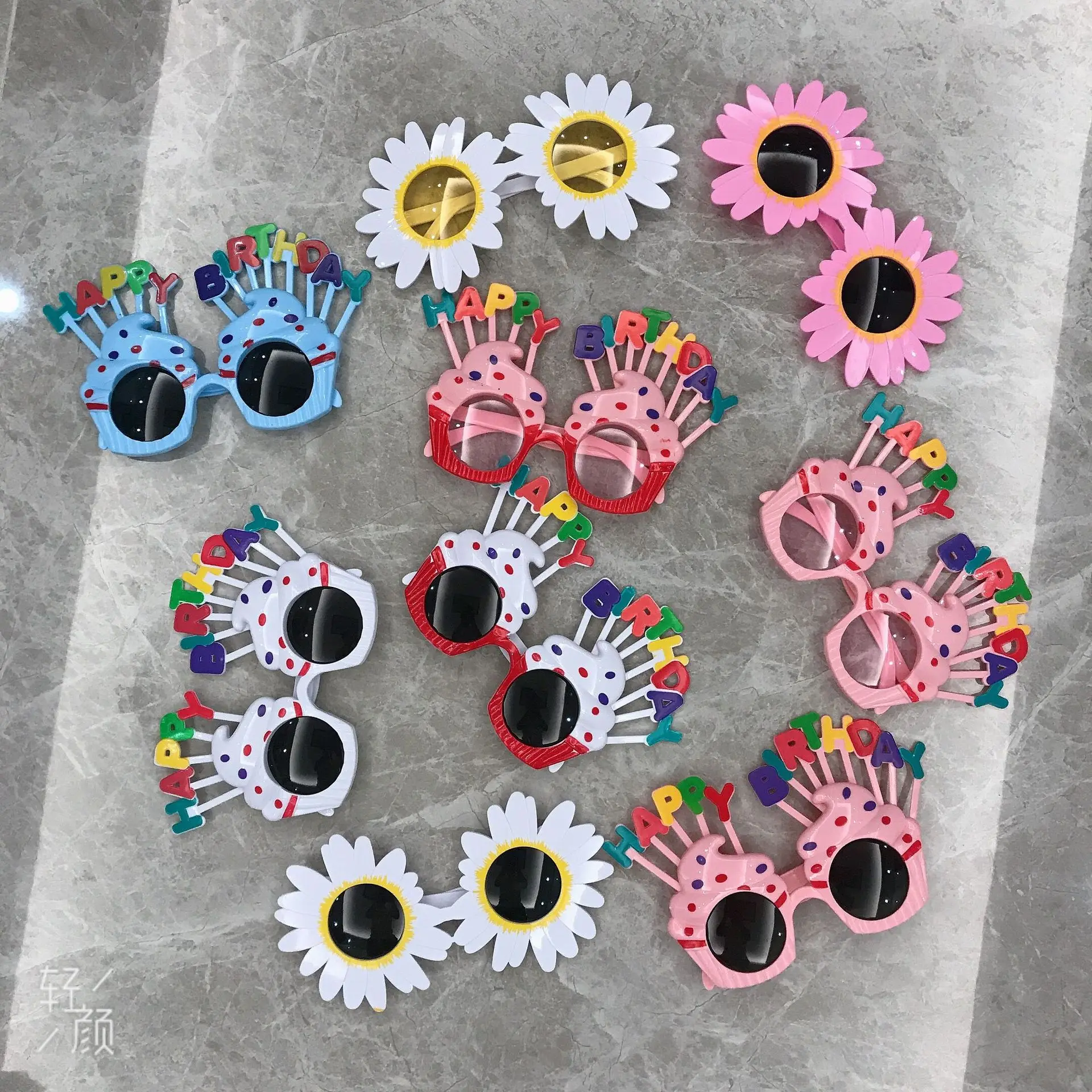 Kids Adult Christmas Funny Party Birthday Glasses Cake Decoration Sun Sunglasses Festival Party Decoration Eyeglasses Frame New
Kids Adult Christmas Funny Party Birthday Glasses Cake Decoration Sun Sunglasses Festival Party Decoration Eyeglasses Frame New