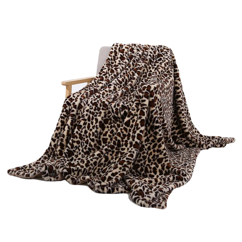 New Leopard Printing Shaggy Fur Blanket Short Plush Decorative Blanket 130*160cm/160*200cm Winter Blankets For Bed Sofa Blanket
New Leopard Printing Shaggy Fur Blanket Short Plush Decorative Blanket 130*160cm/160*200cm Winter Blankets For Bed Sofa Blanket