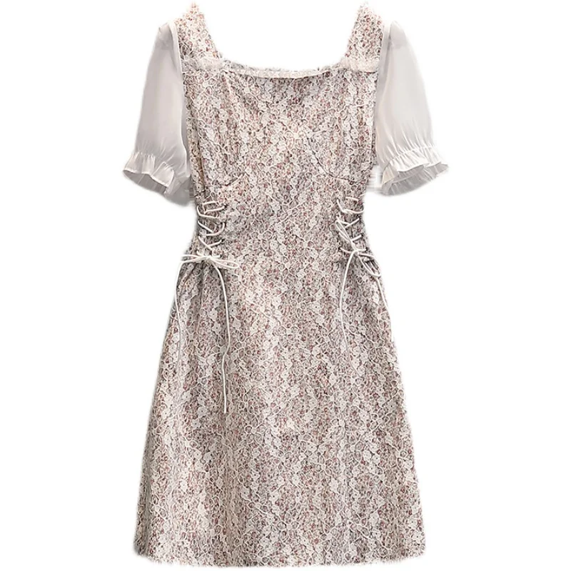 Praire Chic Plus Size 2021 Flare Sleeve Square Collar Floral Print Patchwork Lace Up Women's Summer Dresses L XL 2XL 3XL 4XL 
Praire Chic Plus Size 2021 Flare Sleeve Square Collar Floral Print Patchwork Lace Up Women's Summer Dresses L XL 2XL 3XL 4XL