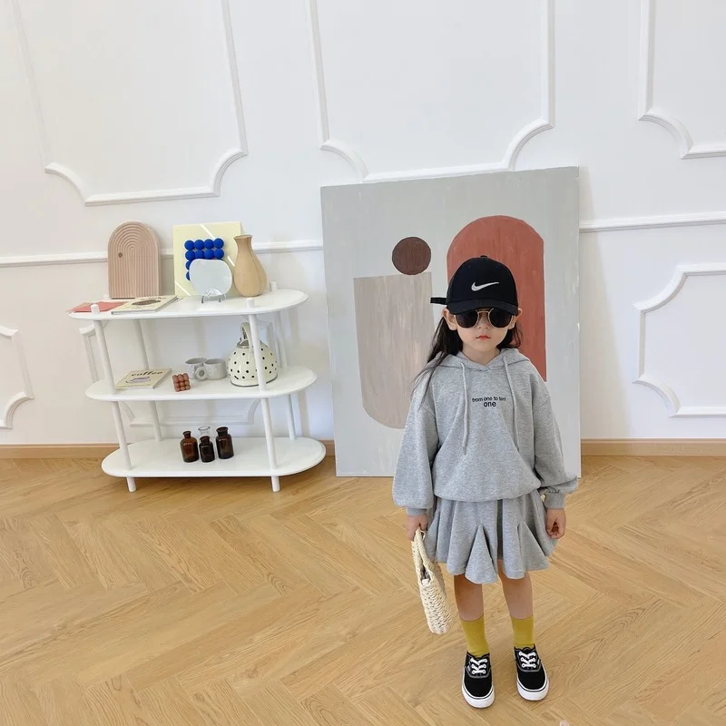 Girls Sweatshirt Autumn Set 2021 Korean Style Children's Hooded Sweatshirt Half Skirt Two-piece Set
Girls Sweatshirt Autumn Set 2021 Korean Style Children's Hooded Sweatshirt Half Skirt Two-piece Set
