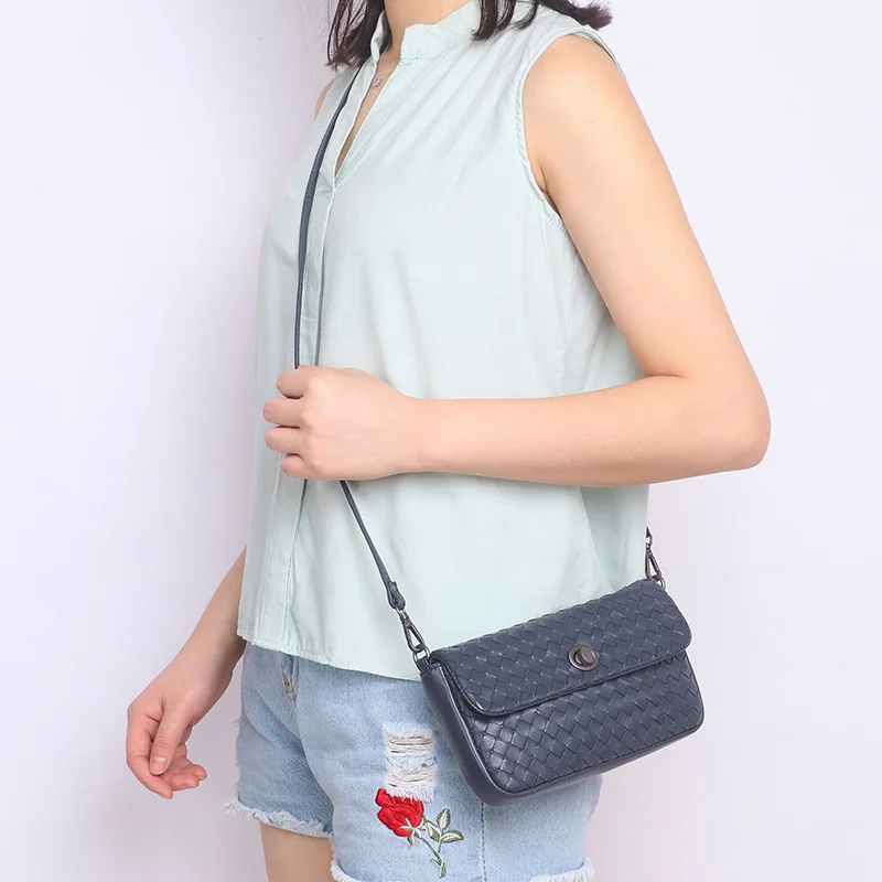 Luxury Brand Designer Women Messenger Bag Real Sheepskin Leather Handmade Woven Female Small Crossbody Bag Phone Bag
Luxury Brand Designer Women Messenger Bag Real Sheepskin Leather Handmade Woven Female Small Crossbody Bag Phone Bag