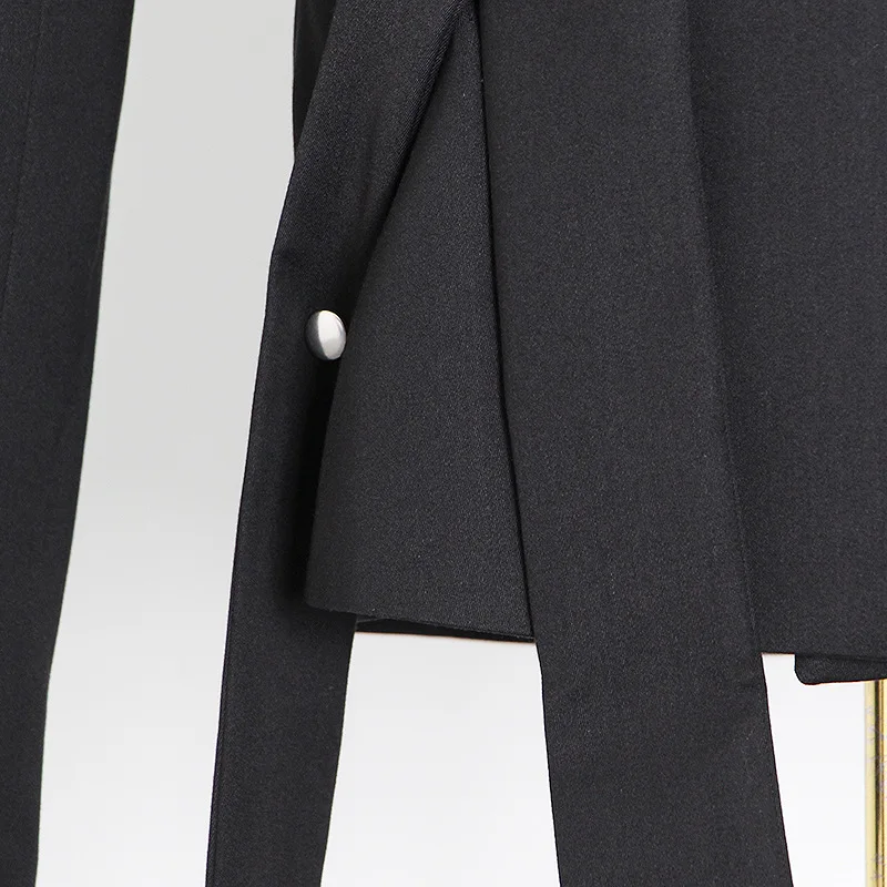Newest HIGH QUALITY Fashion Runway 2021 Designer blazer Women's Notched collar Long sleeve Lacing Belt blazer coat 
Newest HIGH QUALITY Fashion Runway 2021 Designer blazer Women's Notched collar Long sleeve Lacing Belt blazer coat