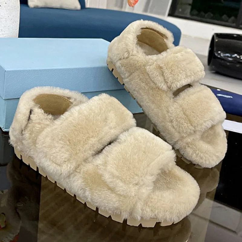 Luxury Triangle Brand Slippers Ladies Summer Fluffy Fur Slippers Ladies Sandals 2021 Home Slippers Girls Outdoor Slippers
Luxury Triangle Brand Slippers Ladies Summer Fluffy Fur Slippers Ladies Sandals 2021 Home Slippers Girls Outdoor Slippers