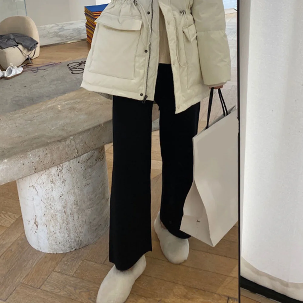 Женские осенние новые стильные брюки, повседневные Модные подходящие ко всему однотонные свободные прямые брюки с эластичным поясом для от...
Женские осенние новые стильные брюки, повседневные Модные подходящие ко всему однотонные свободные прямые брюки с эластичным поясом для от...