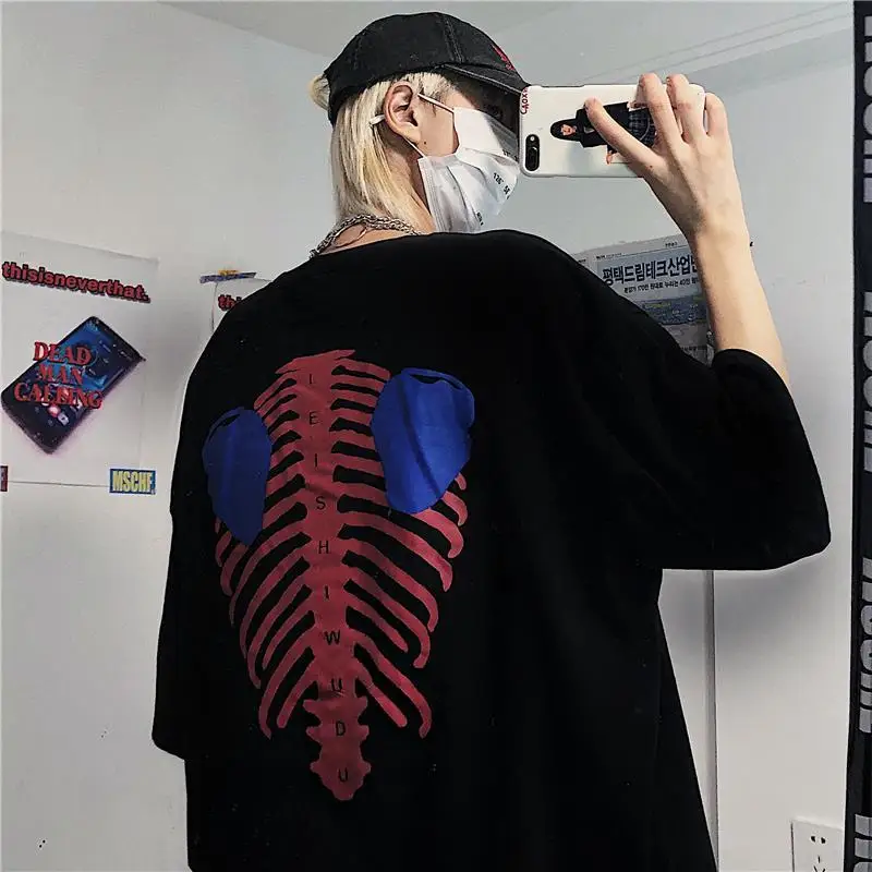 2022 Trend Summer Cool Men Tshirt Korean Short Sleeve Graphic Skeleton Printed 3xl Oversized Couples Matching Top Woman Harajuku 
2022 Trend Summer Cool Men Tshirt Korean Short Sleeve Graphic Skeleton Printed 3xl Oversized Couples Matching Top Woman Harajuku