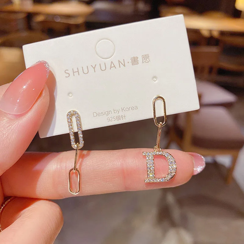 European and American 100% 925 Sterling Silver personality shiny d letter asymmetric earrings, sexy party queen earrings, fashio
European and American 100% 925 Sterling Silver personality shiny d letter asymmetric earrings, sexy party queen earrings, fashio