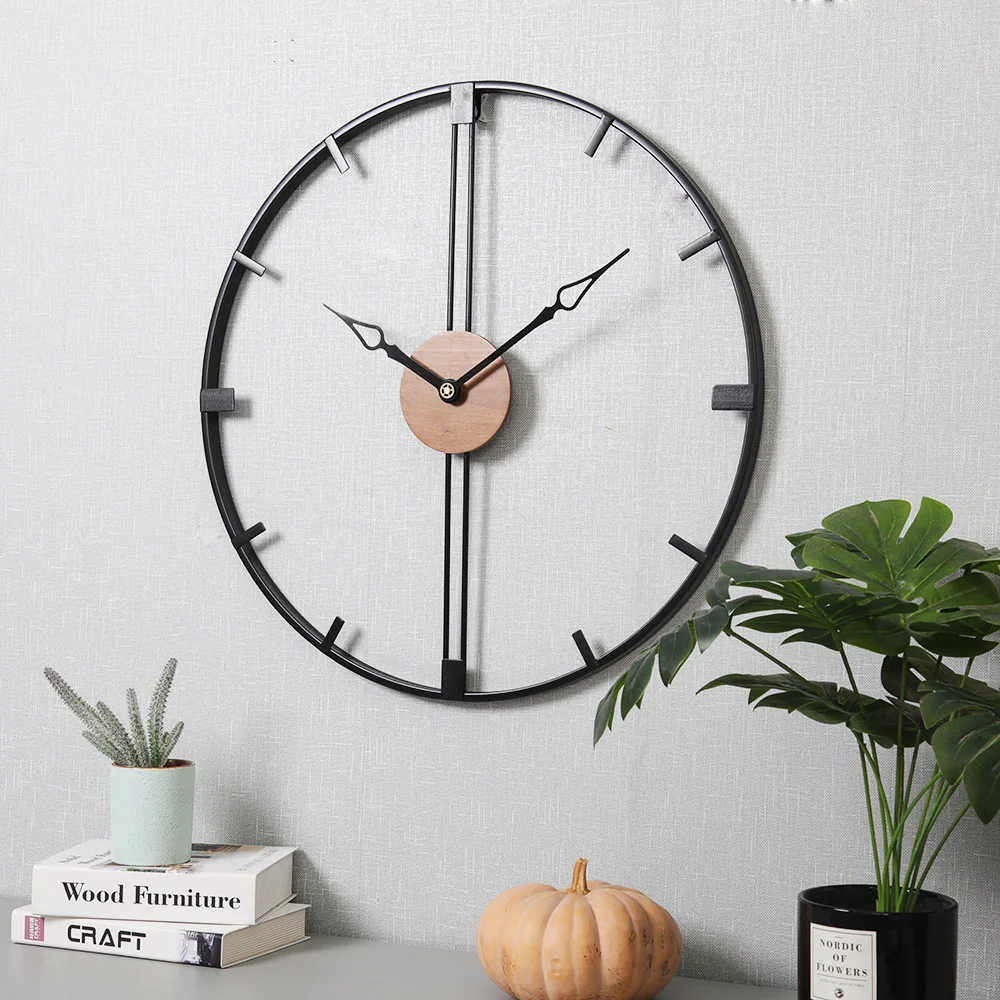 Simple Retro Nordic Creative reloj de pared Wall Clock Iron Art Hot Sale Living Room Clock
Simple Retro Nordic Creative reloj de pared Wall Clock Iron Art Hot Sale Living Room Clock