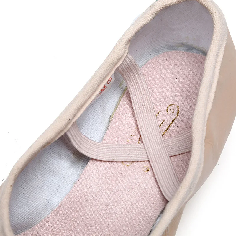 Teacher Dancing Shoes Soft Bottom Training Shoes/Yoga Ballet Ethnic Dance Shoes 
Teacher Dancing Shoes Soft Bottom Training Shoes/Yoga Ballet Ethnic Dance Shoes