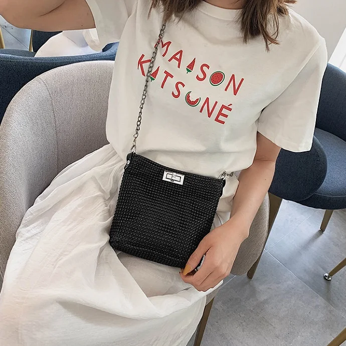 Yuhua, 2020 new fashion casual handbags, trend korean version messenger bag, vintage woman bucket bag, simple women shoulder bag
Yuhua, 2020 new fashion casual handbags, trend korean version messenger bag, vintage woman bucket bag, simple women shoulder bag