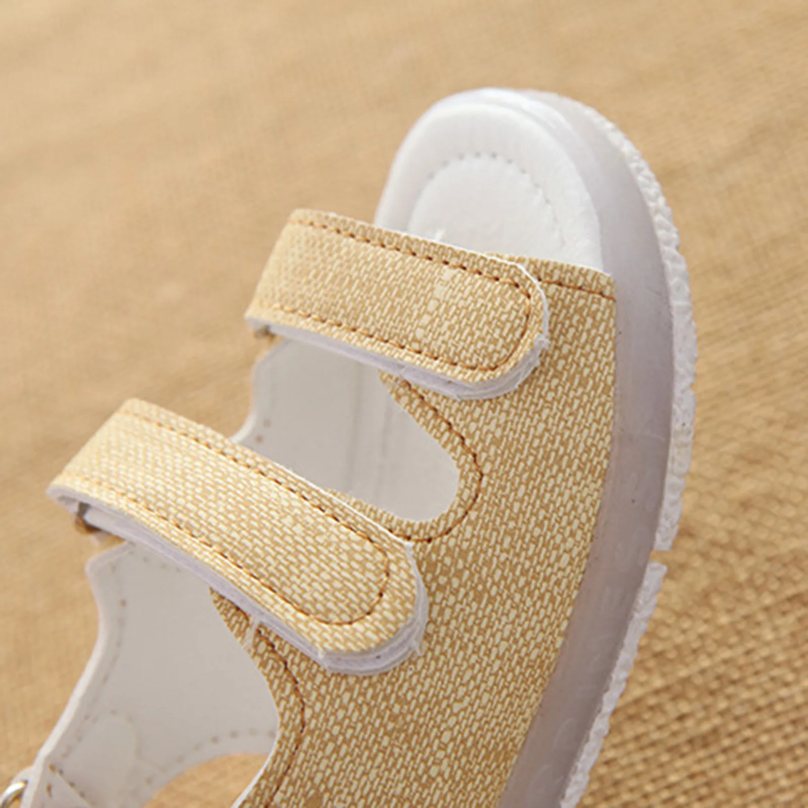 Baby Sandals Toddler Kids Sport Summer Boys Girls Baby LED Luminous Shoes Fashion Children Sneakers LED Kids Sport Sandals 2021
Baby Sandals Toddler Kids Sport Summer Boys Girls Baby LED Luminous Shoes Fashion Children Sneakers LED Kids Sport Sandals 2021
