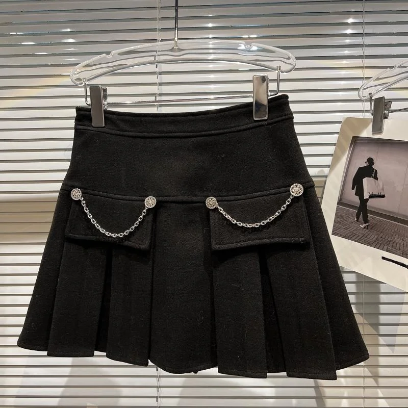 PREPOMP 2022 Winter New Arrival High Waist Metal Chains Short Mini Wollen Pleated Skirt Women GD029
PREPOMP 2022 Winter New Arrival High Waist Metal Chains Short Mini Wollen Pleated Skirt Women GD029