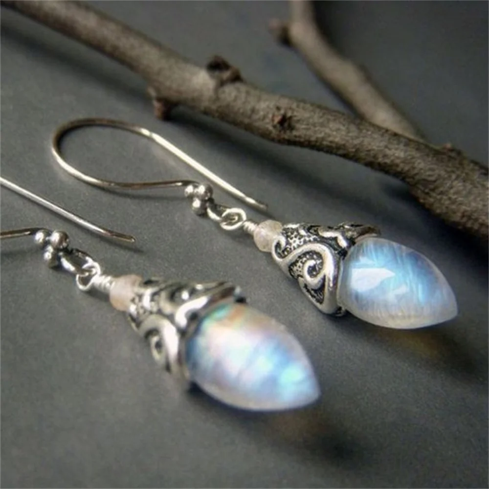 Bohemia Vintage Moonstone Tearbal Earrings Silver Color Drop Dangle Charm for Wedding Party Women Jewelry
Bohemia Vintage Moonstone Tearbal Earrings Silver Color Drop Dangle Charm for Wedding Party Women Jewelry