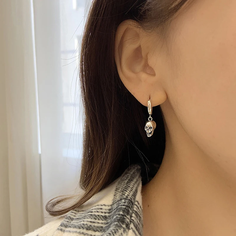 1pair Women Earrings Fashion Sterling Silver Earrings Skull Drop Earring Hot Sexy Jewelry For Women Gift 
1pair Women Earrings Fashion Sterling Silver Earrings Skull Drop Earring Hot Sexy Jewelry For Women Gift