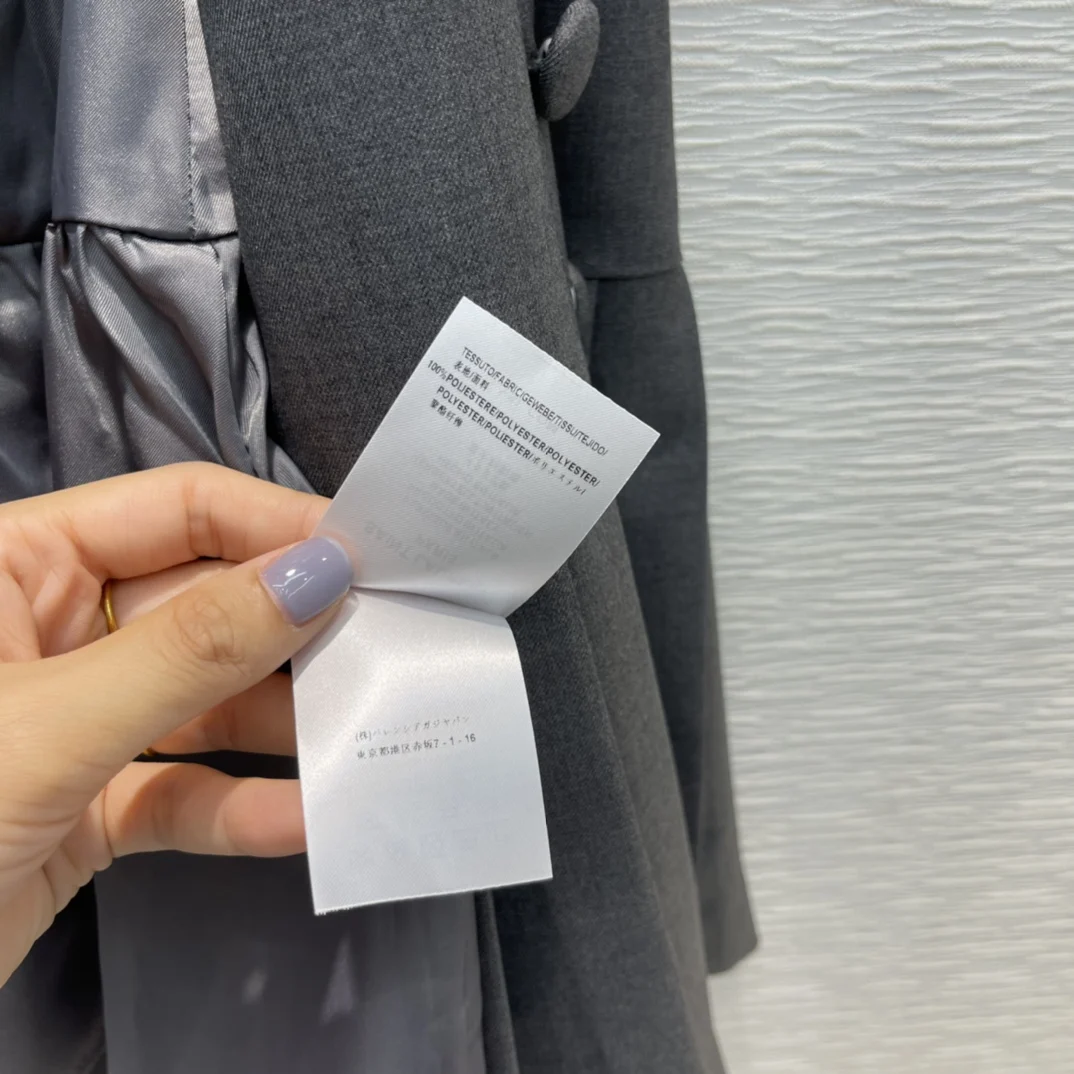 Slanted Collar Pleated Mini Dress Women 2021 New Summer Short Sleeve Suit Dress Office Lady Single Breasted Slim Short Dresses
Slanted Collar Pleated Mini Dress Women 2021 New Summer Short Sleeve Suit Dress Office Lady Single Breasted Slim Short Dresses