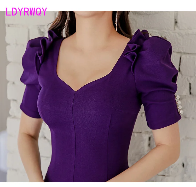 LDYRWQY 2021 summer new Korean temperament V-neck bubble sleeve fashion slim slit dress Office Lady Polyester
LDYRWQY 2021 summer new Korean temperament V-neck bubble sleeve fashion slim slit dress Office Lady Polyester